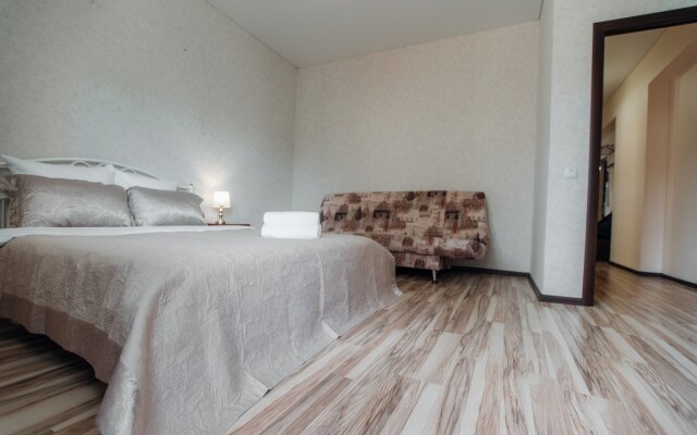 Trekhkomnatnye apartamenty ekonom na 8 spalnykh mest  Apartments