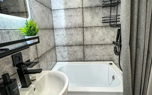 2 Nochi Na Ulitse Vereyskaya 35 Flat