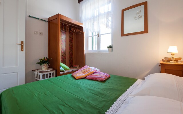 Holiday Home Capitain's House Podgora Guest House