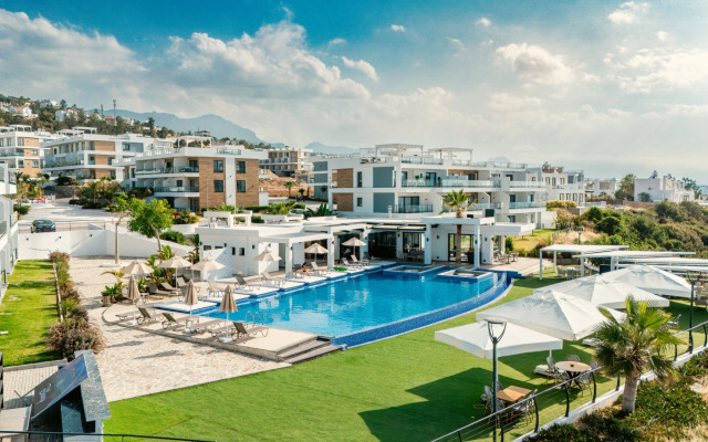 Caesar Cliff Resort Apartment Hotel