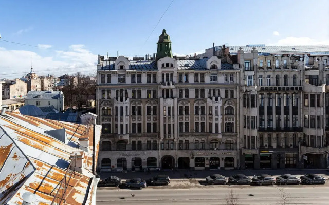 Dvuhetazhnaya Kvartira U Petropavlovskoj Kreposti