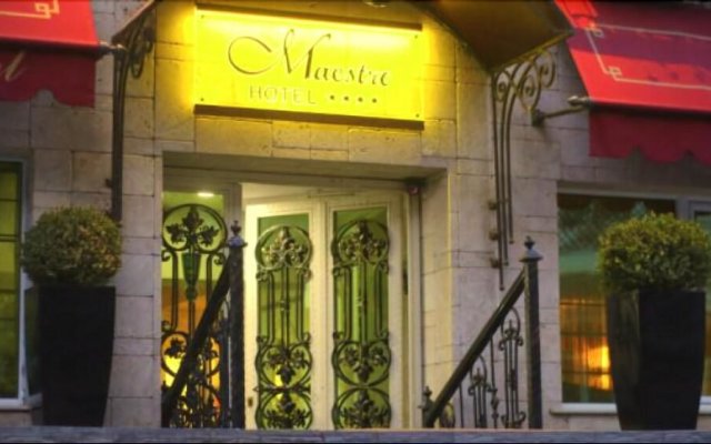 Maestro Hotel
