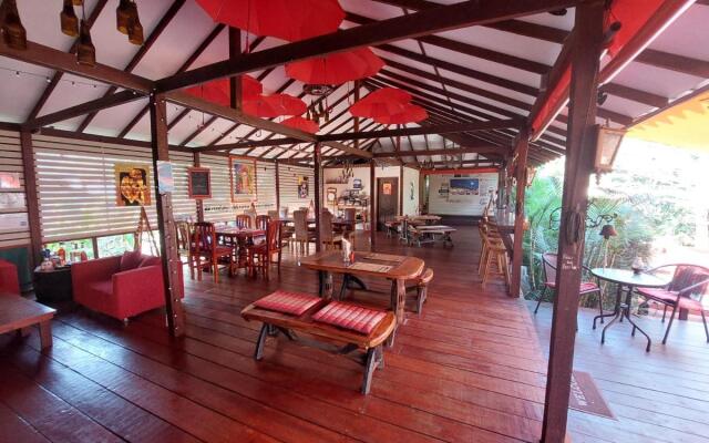 Red Moon Hideaway Hotel