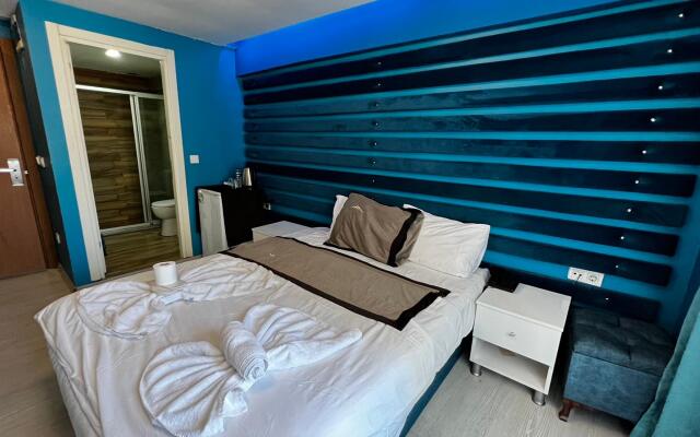 Отель Moon Blue