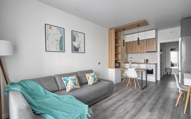 Апартаменты MyHomeYourHome на Дальневосточном проспект 19 к1