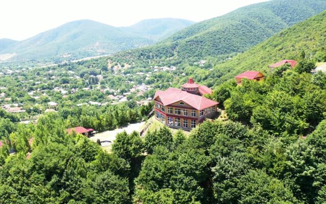 Kungut Hotel & Resort