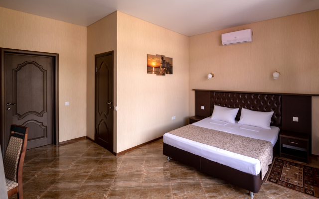 Lenivy Tyulen Guest House