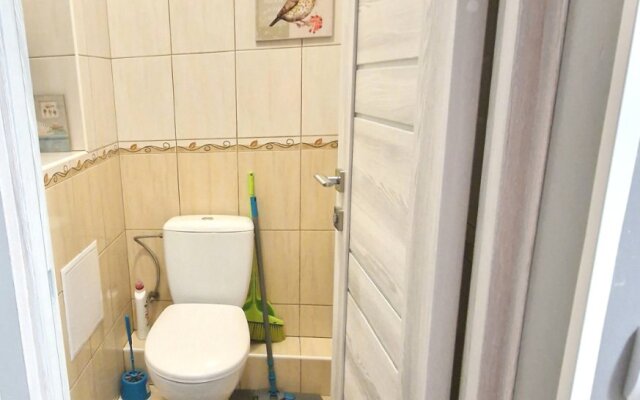 Dvuhkomnatnye Centr, u ploshchadi Pobedy,CHernyahovskogo 12A,Kolibri#12A Apartments