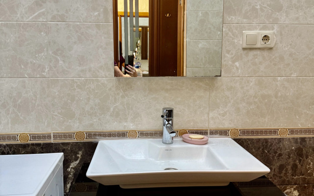 Komfortnaya Kvartira V Tsentre Sukhuma Apartments