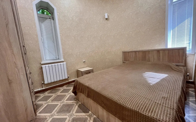 Квартира Двухкомнатная недалеко от центра