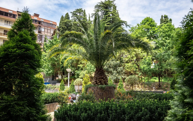 Metropol y Tropicheskogo Parka Apartments 5