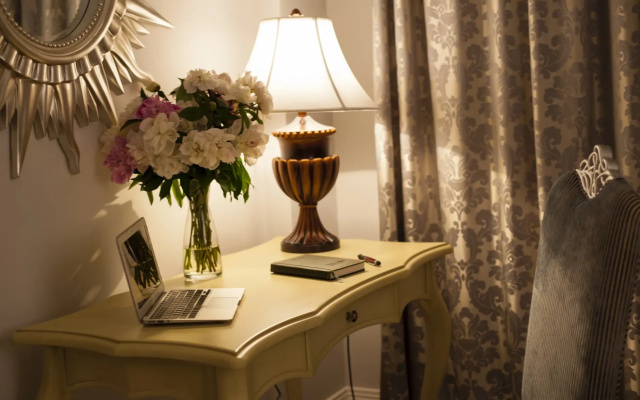 Отель BRISTOL Central Park Hotel 4*