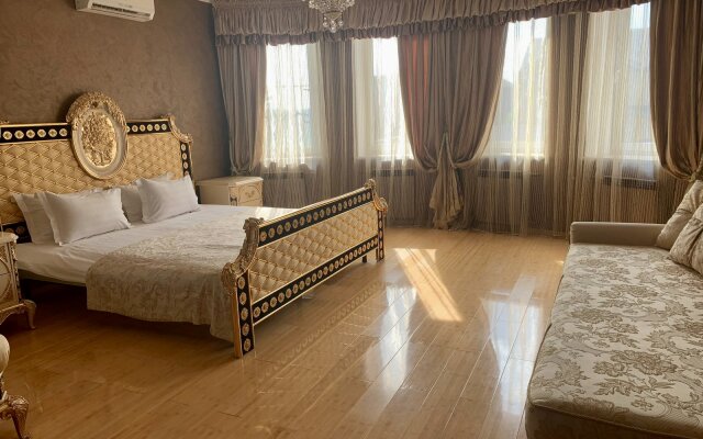 Verhnie Pechory Guest House
