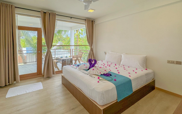 Lagoon Thoddoo Villa