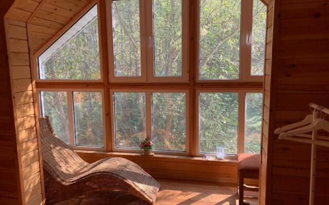 U Granitnogo Kan'ona Chalet