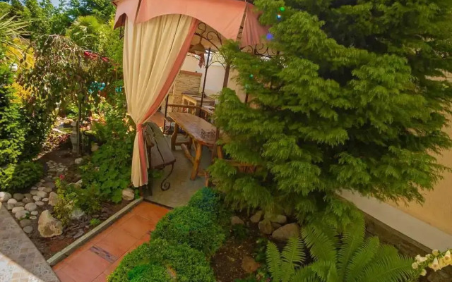 Avgusta Private house