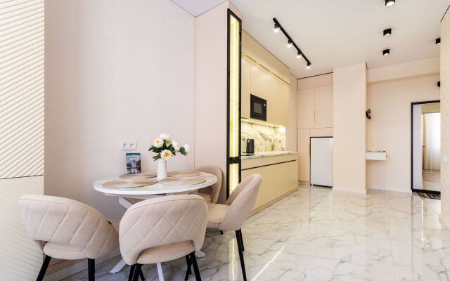 V tsentre s vidom na reky Flat