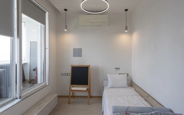 Roskoshnaya dvukhurovnevaya kvartira s sobstvennoy terrasoy Flat