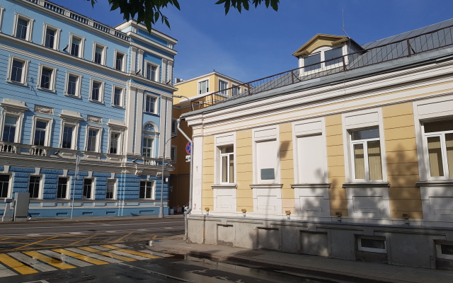Zemlyanskiy pereulok 3 Apartments