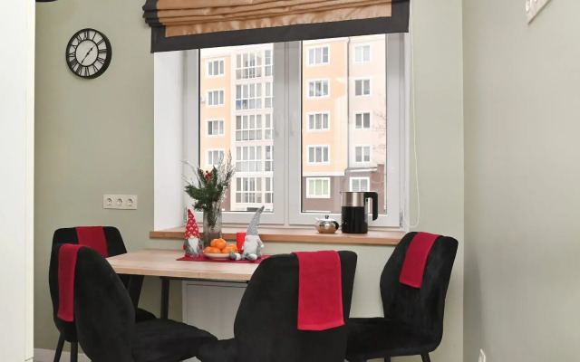 Baltiyskiy briz: tri komnaty u morya Flat