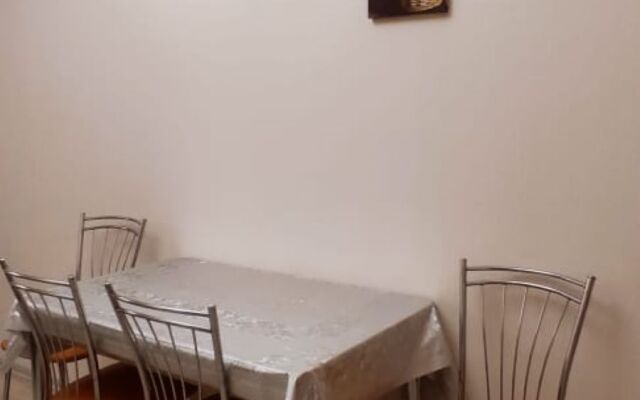 Апартаменты 2-х комнатные на Юности 3