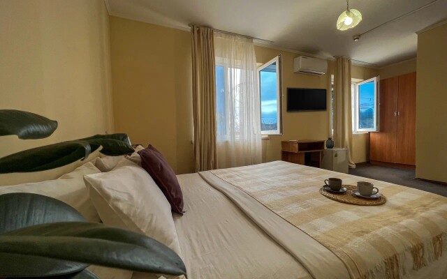 Mega Resort Hotel