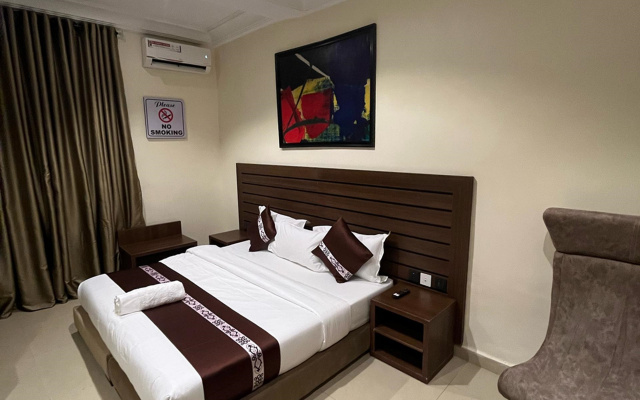 Отель Moz One Apartments