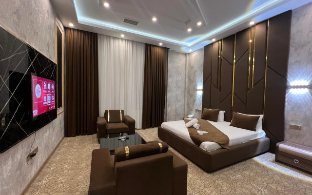 Royal Mansion Hotel