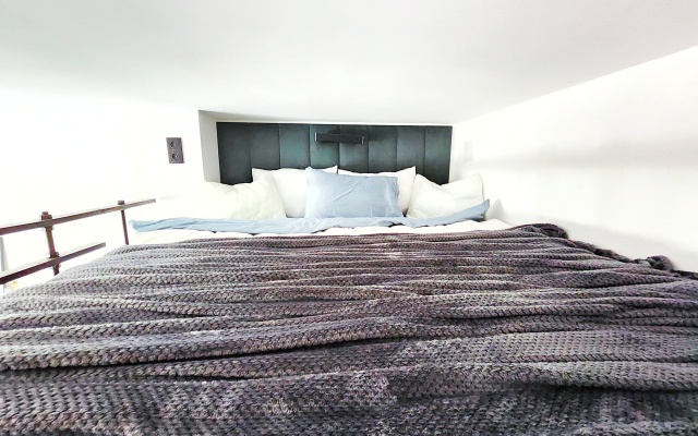 Апартаменты EasyGuest в стиле loft у метро Трубная