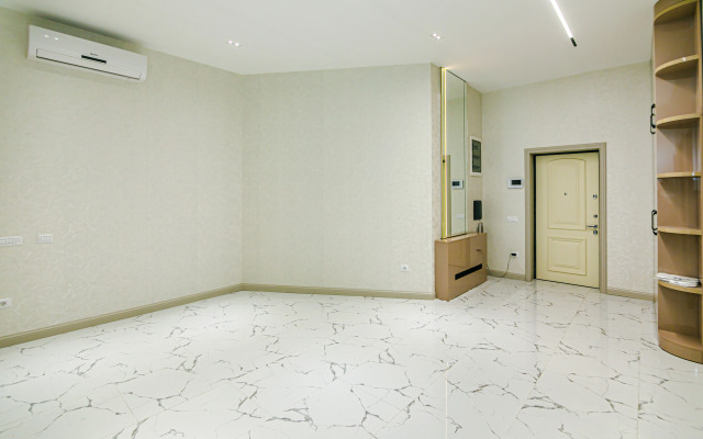 Luxury White in Nizami Street Apartments