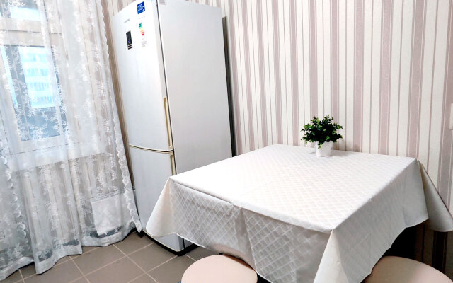Uyutnaya Chistaya Ryadom S Tts Park House Flat