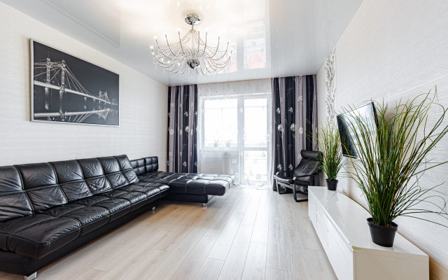 Trekhkomnatnyye Apartamenty Stepanenkov dlya 9 gostey na Soboleva 19