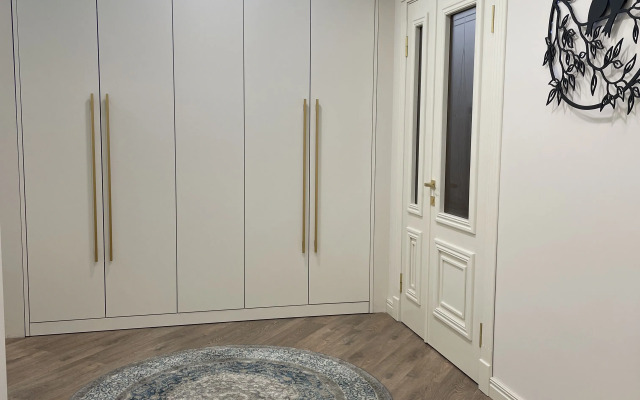 V Derbente Flat