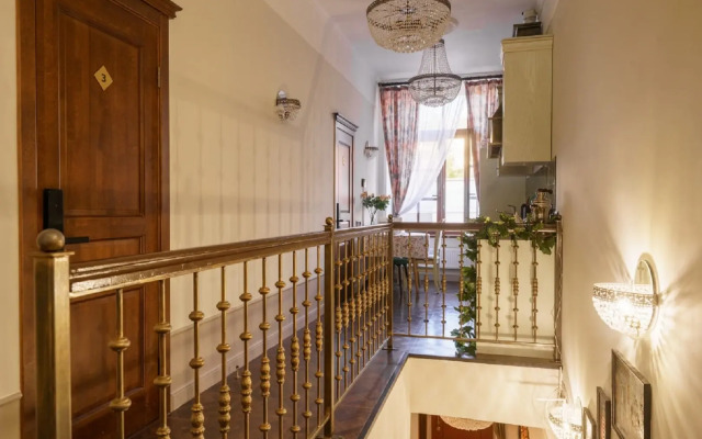 Отель Кристал