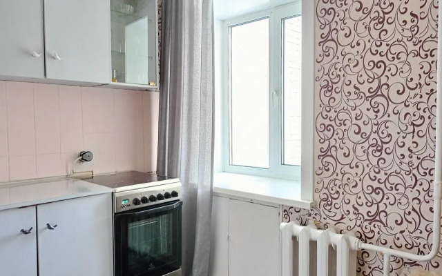 SweetHome ryadoms ZhD bol'nitsey Apartments