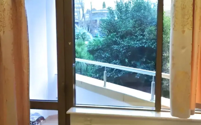 Апартаменты Комфорт в Сочи на Несебрской 14