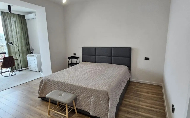 Villa Trekhkomnatniy Dvukhetazhniy Dom s Basseynom Niabi Villa