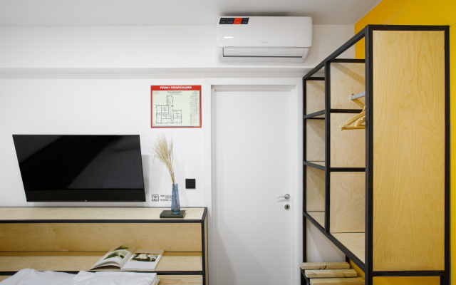 Luna Capsule Capsule Hotel
