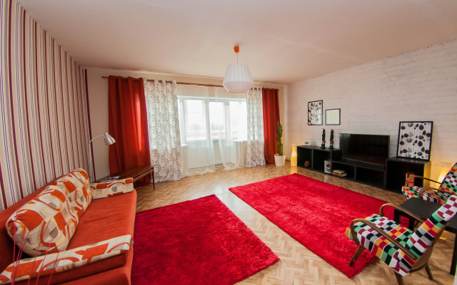 Квартира 2х Комнатная на Улице Поле Свободы 129