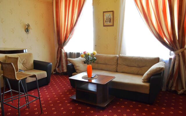 Na Galernoy Deluxe Hotel