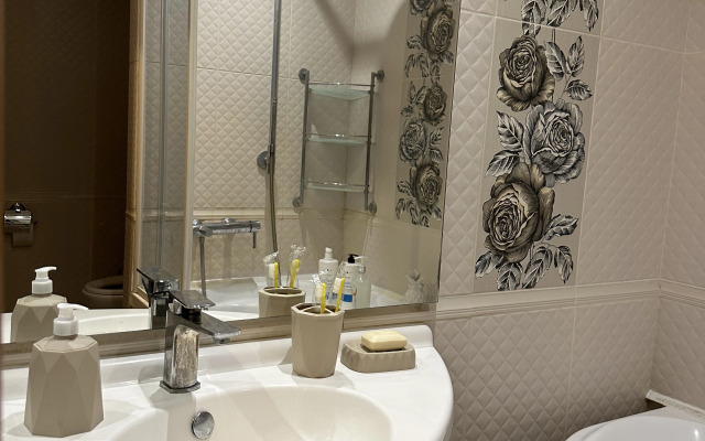 Квартира Хрустальная 37к1