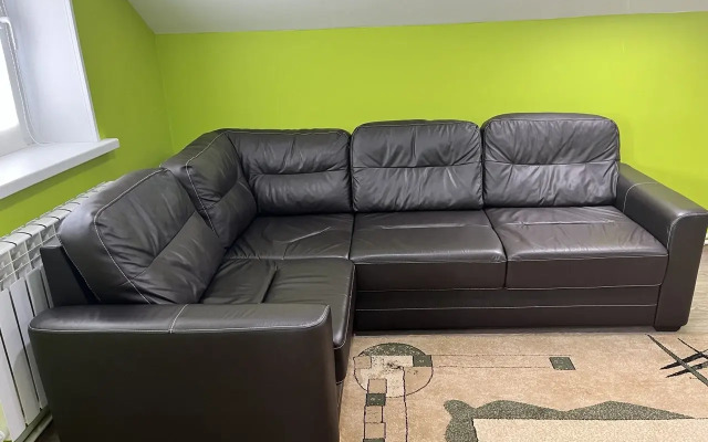 Двухкомнатная квартира в Частном Доме с Отдельным Входом