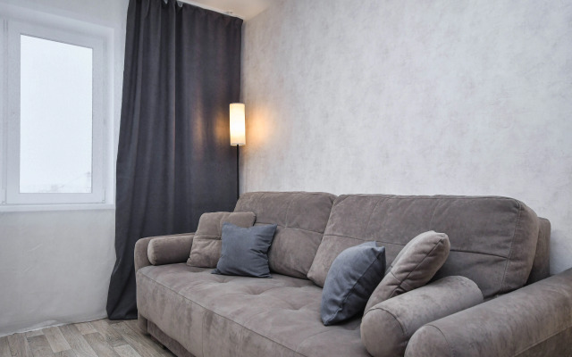 Prostornaya Kvartira Vozle SFU Flat