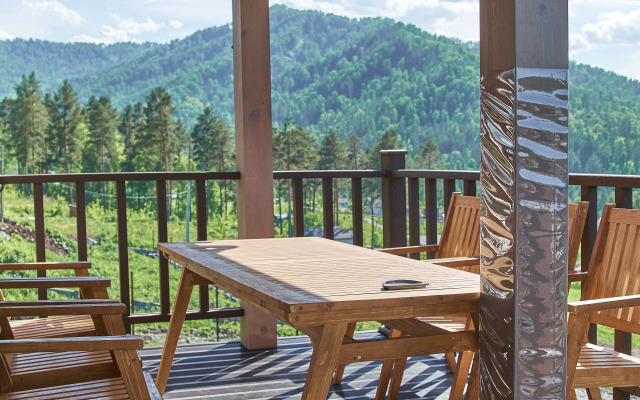 Guest house Dom Na Gore