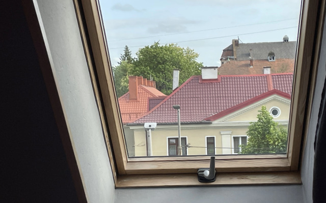 Uyutnaya Mansarda V Tsentre Flat