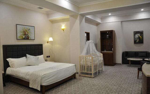 Parliament Palace Hotel