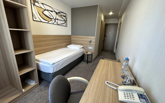 Amaks City Hotel