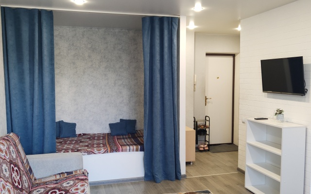 Uyutnaya kvartira v novom tsentre Flat