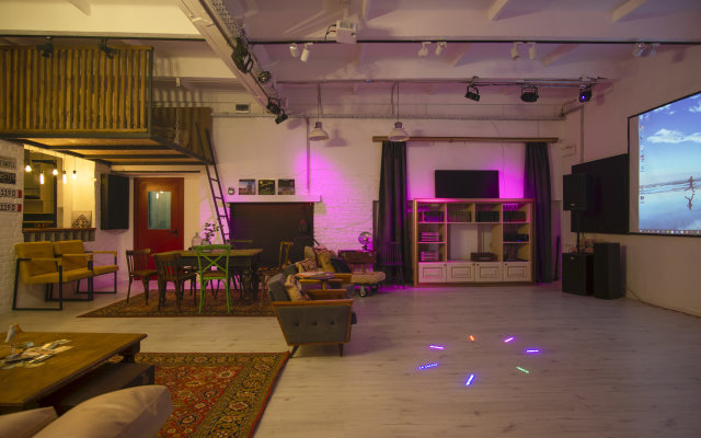 Апартаменты Design & Music - focused  Loft DVOR