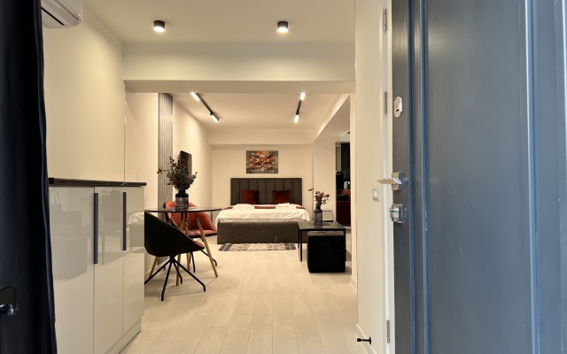 Tiny Modern Home In 1st Floor, Saryan Apartments